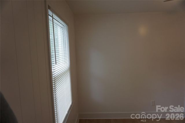 1124 W Mauney Avenue, Gastonia, NC 28052
