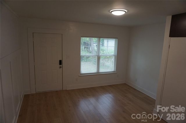 1124 W Mauney Avenue, Gastonia, NC 28052