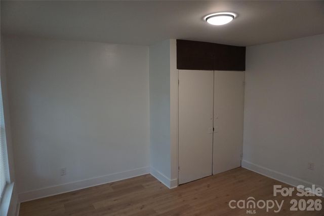 1124 W Mauney Avenue, Gastonia, NC 28052