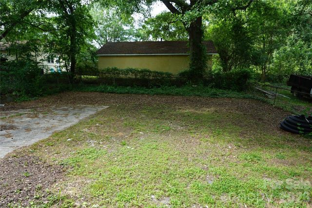 1124 W Mauney Avenue, Gastonia, NC 28052