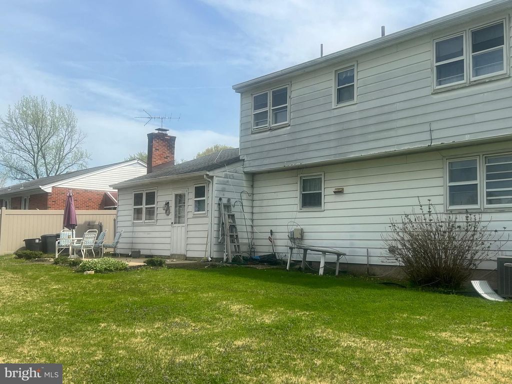 Image 5 of property listing at 155 CASIMIR, New Castle, DE 19720