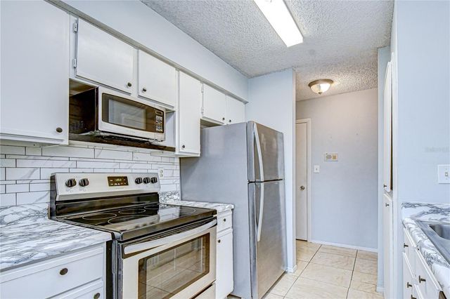 8723 FANCY FINCH DRIVE 201, Tampa, FL 33614