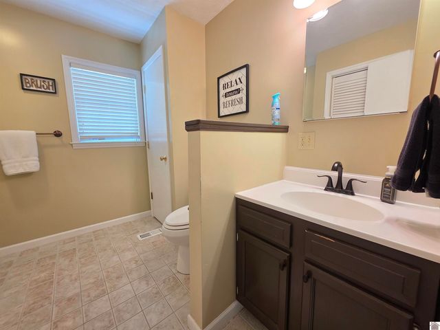 1405 Goose Hollow, Cadiz, KY 42211