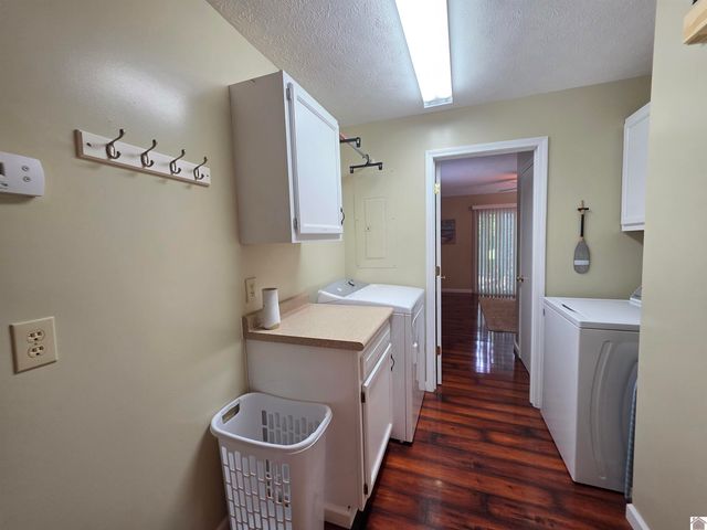 1405 Goose Hollow, Cadiz, KY 42211