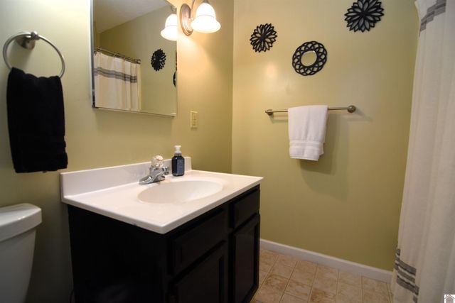 1405 Goose Hollow, Cadiz, KY 42211