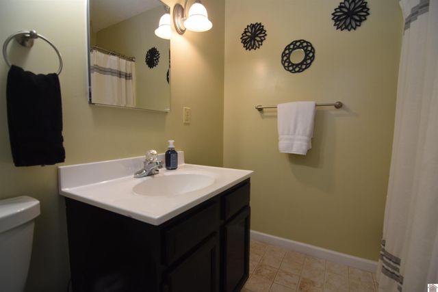 1405 Goose Hollow, Cadiz, KY 42211