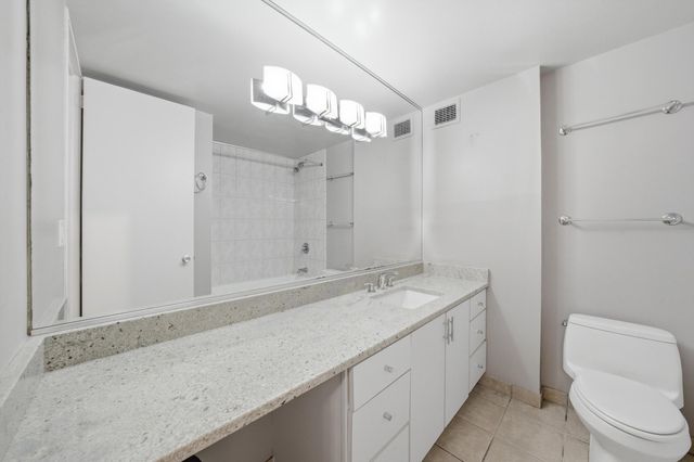 233 E Erie Street 1301, Chicago, IL 60611
