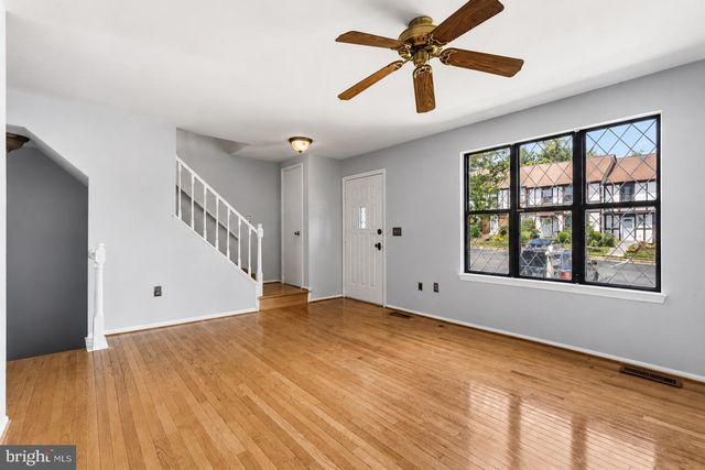 34 MILLARD CT, Sterling, VA 20165