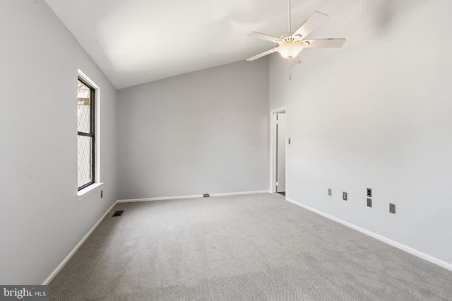 34 MILLARD CT, Sterling, VA 20165