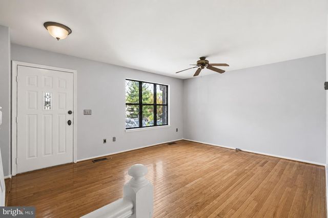 34 MILLARD CT, Sterling, VA 20165
