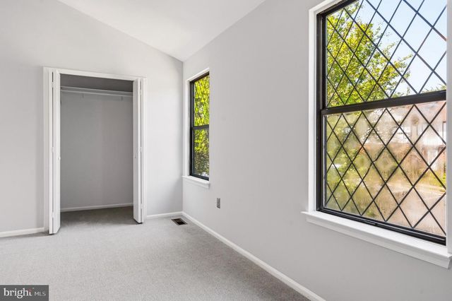 34 MILLARD CT, Sterling, VA 20165