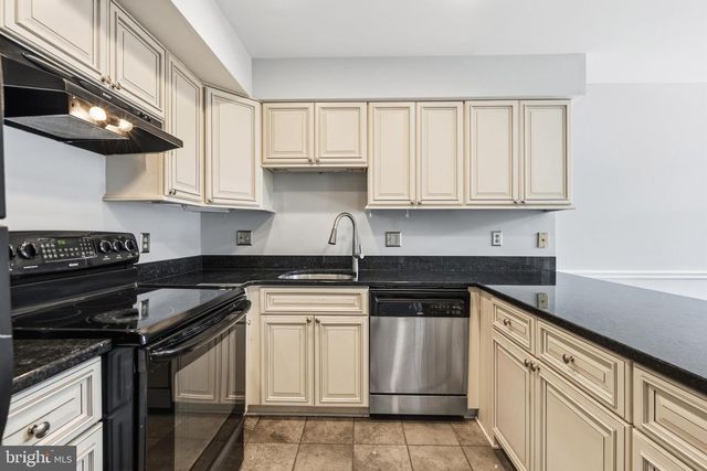 34 MILLARD CT, Sterling, VA 20165