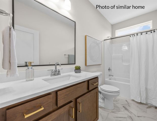 7408 Country Ridge Drive NW, Cedar Rapids, IA 52405