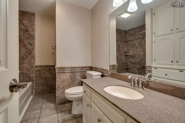 2733 SHEPHERDS GLEN, Wichita Falls, TX 76308