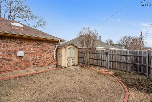 2733 SHEPHERDS GLEN, Wichita Falls, TX 76308