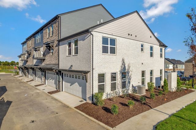 510 Mantes Aly, Hendersonville, TN 37075