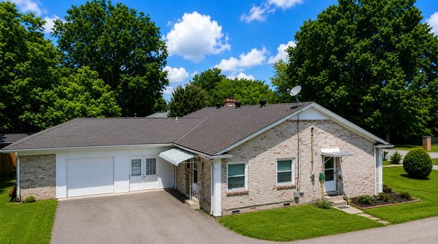 115 Debus St, Lawrenceburg, TN 38464