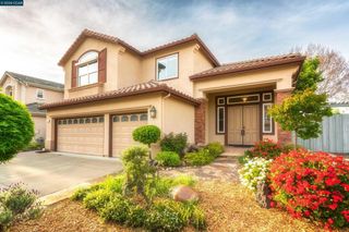 7592 Meadow Ct, Dublin, CA 94568