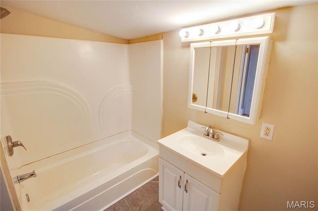 3311 Sherman Street, Alton, IL 62002