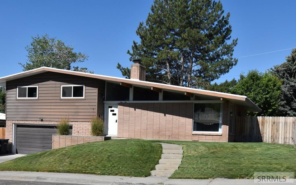 110 Chatham Drive, Idaho Falls, ID 83401