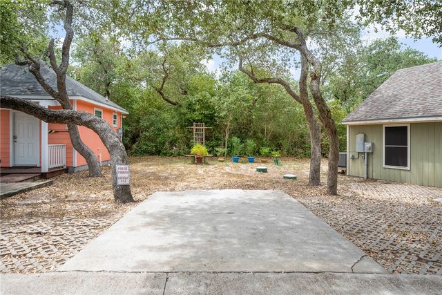 5481 Highway 35 N 12, Rockport, TX 78382