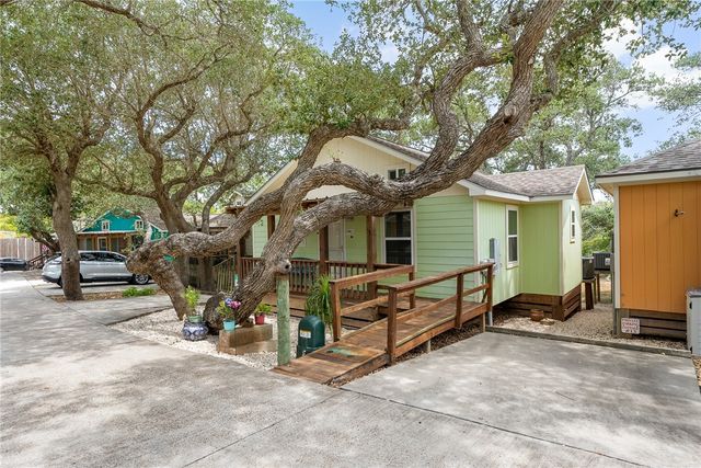 5481 Highway 35 N 12, Rockport, TX 78382