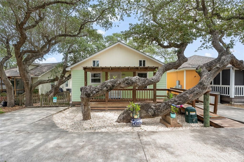 5481 Highway 35 N 12, Rockport, TX 78382