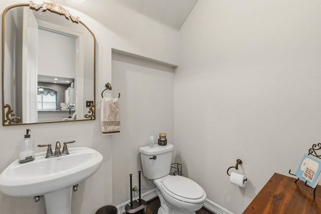 401 Bellagio DR, Lakeway, TX 78734