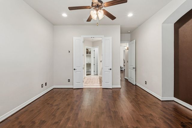 401 Bellagio DR, Lakeway, TX 78734
