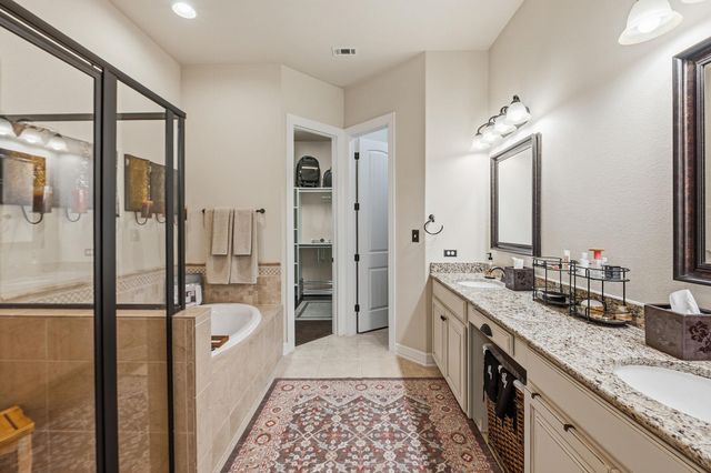 401 Bellagio DR, Lakeway, TX 78734