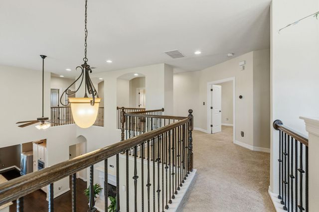 401 Bellagio DR, Lakeway, TX 78734