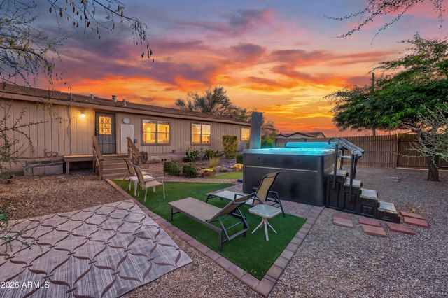 21518 W NARRAMORE Road, Buckeye, AZ 85326