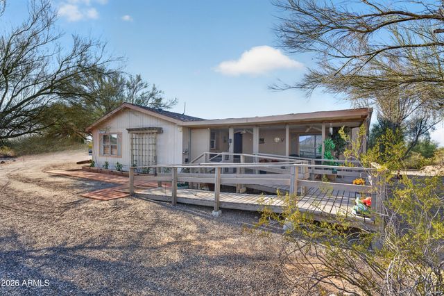21518 W NARRAMORE Road, Buckeye, AZ 85326