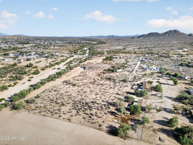 21518 W NARRAMORE Road, Buckeye, AZ 85326