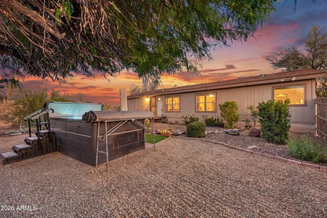 21518 W NARRAMORE Road, Buckeye, AZ 85326