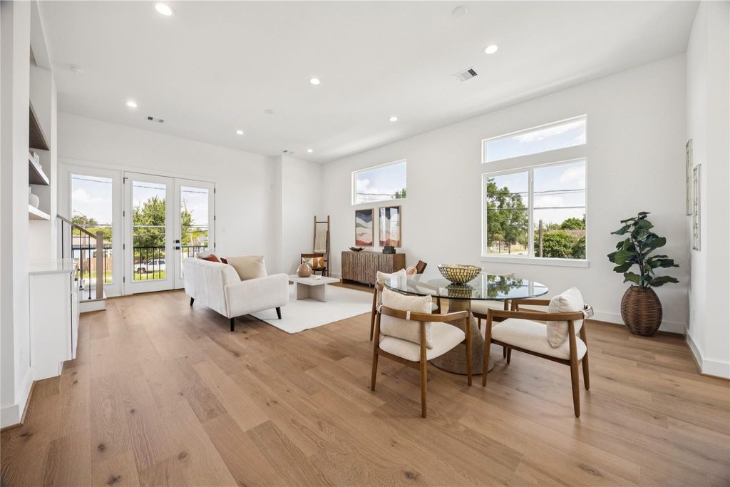 2808 Mills Street, Houston, TX 77026