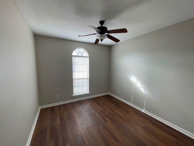 30 HARBOR OAKS CV, Oakland, TN 38060