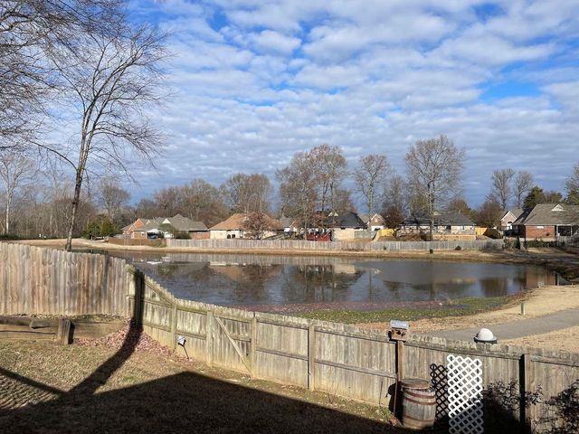 30 HARBOR OAKS CV, Oakland, TN 38060