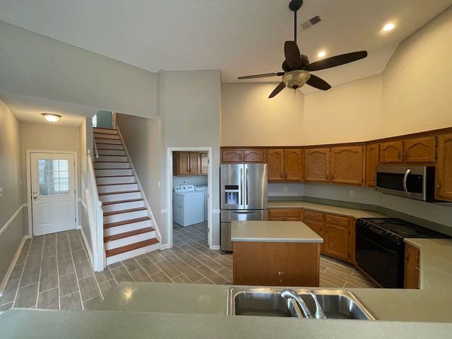 30 HARBOR OAKS CV, Oakland, TN 38060