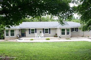 424 Old Mill Stream Ln, Shepherdsville, KY 40165