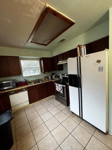 7607 Brookleaf Drive, Houston, TX 77041