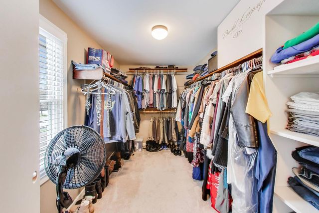 2822 N Brighton Place, Arlington Heights, IL 60004