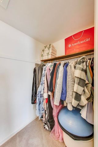 2822 N Brighton Place, Arlington Heights, IL 60004