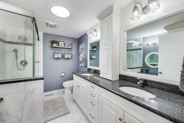 2822 N Brighton Place, Arlington Heights, IL 60004