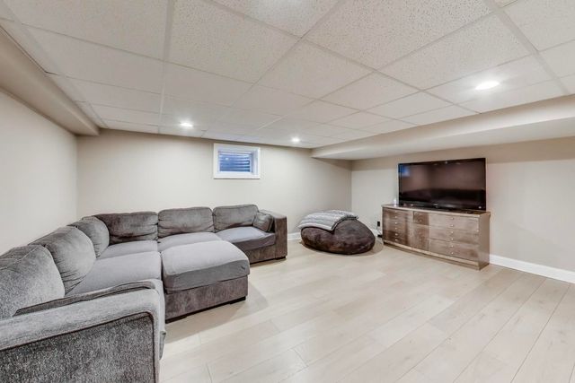 2822 N Brighton Place, Arlington Heights, IL 60004