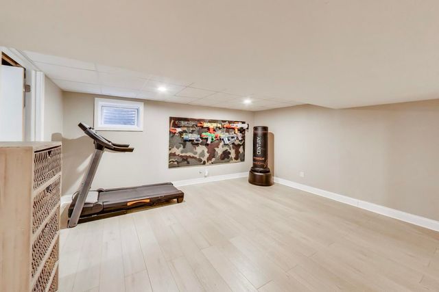 2822 N Brighton Place, Arlington Heights, IL 60004