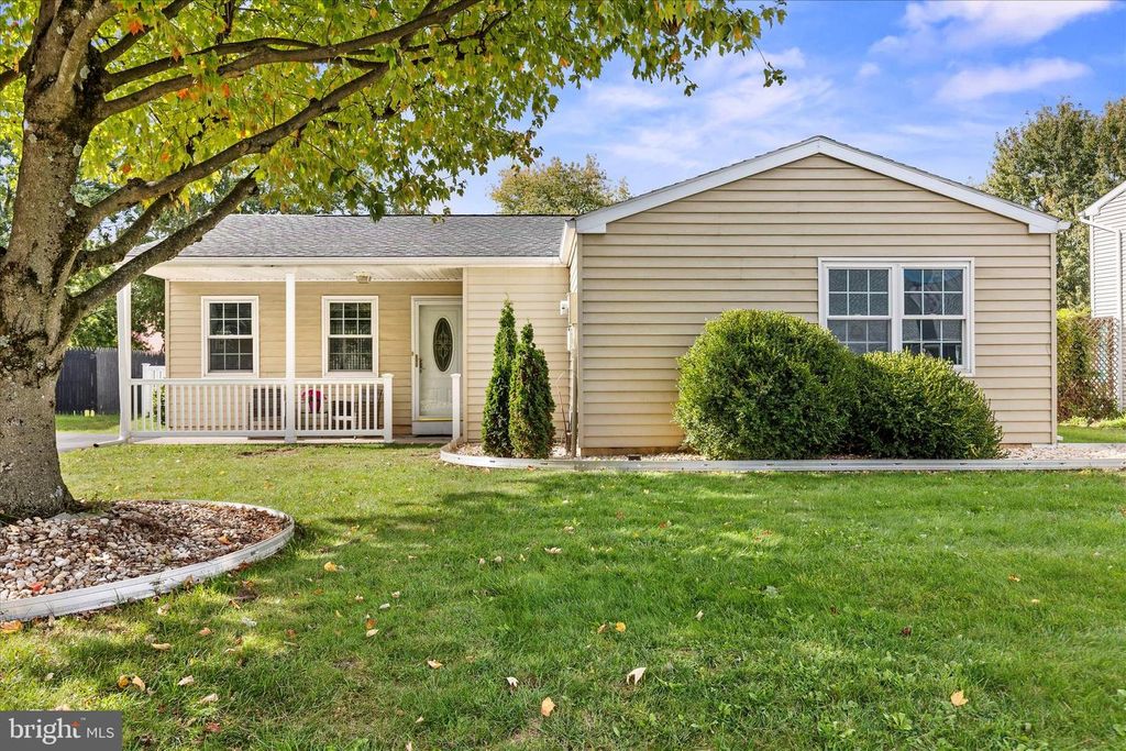 113 HEATHER DR, Harrisburg, PA 17112