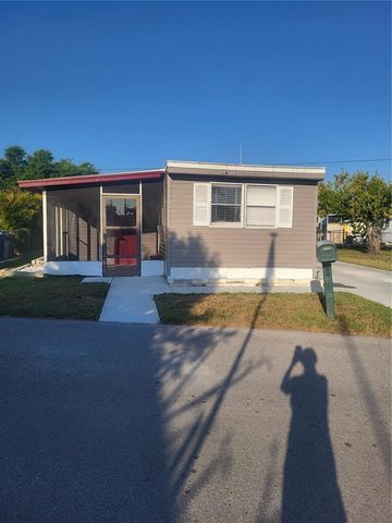 6580 SEMINOLE BOULEVARD 424, Seminole, FL 33772