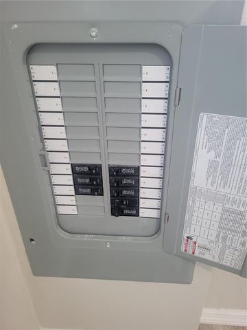 6580 SEMINOLE BOULEVARD 424, Seminole, FL 33772