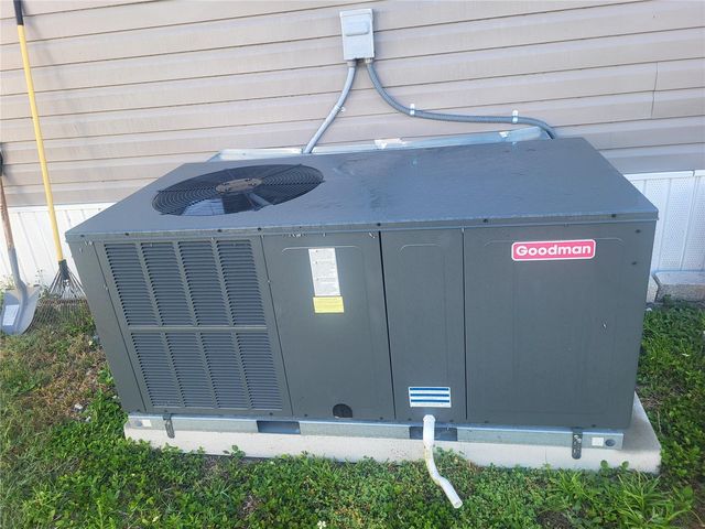 6580 SEMINOLE BOULEVARD 424, Seminole, FL 33772